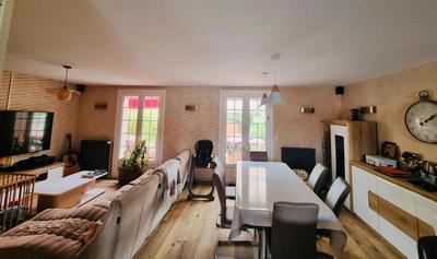 Pavillon - 93 m² - 5 pièces