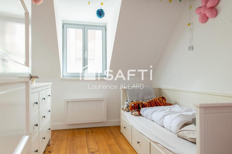 Maison - 167 m² - 10 pièces