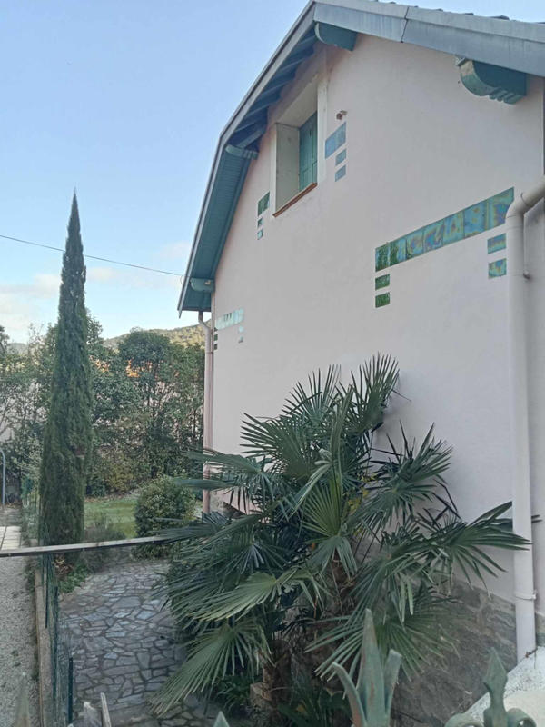 Maison - 231 m² - 12 pièces