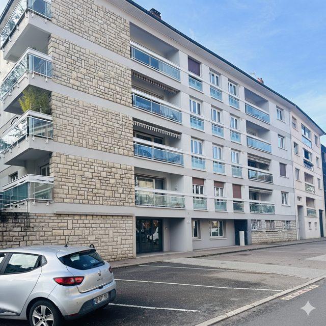 Appartement - 90 m² - 4 pièces
