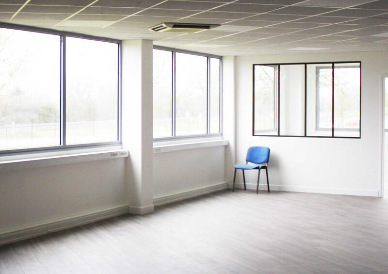 Local commercial - 10 000 m²