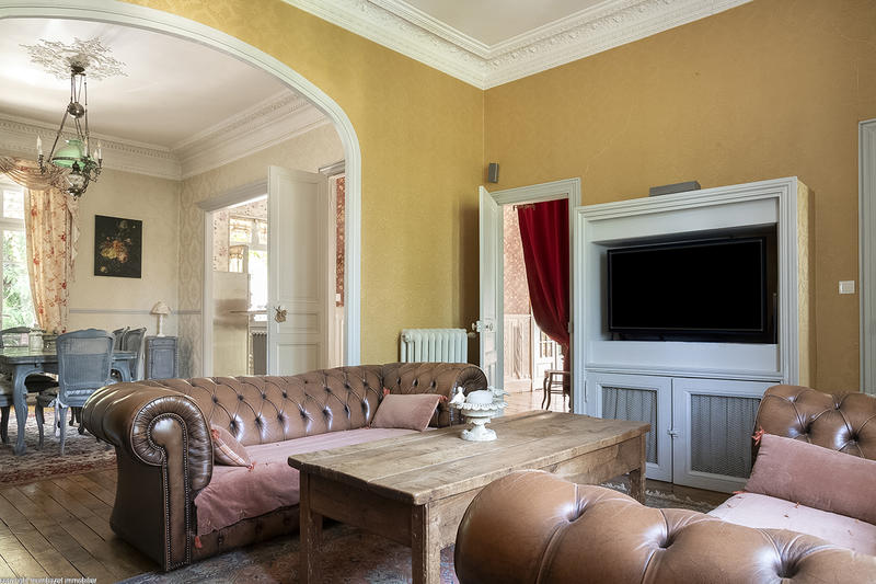 Hôtel particulier - 283 m² - 11 pièces