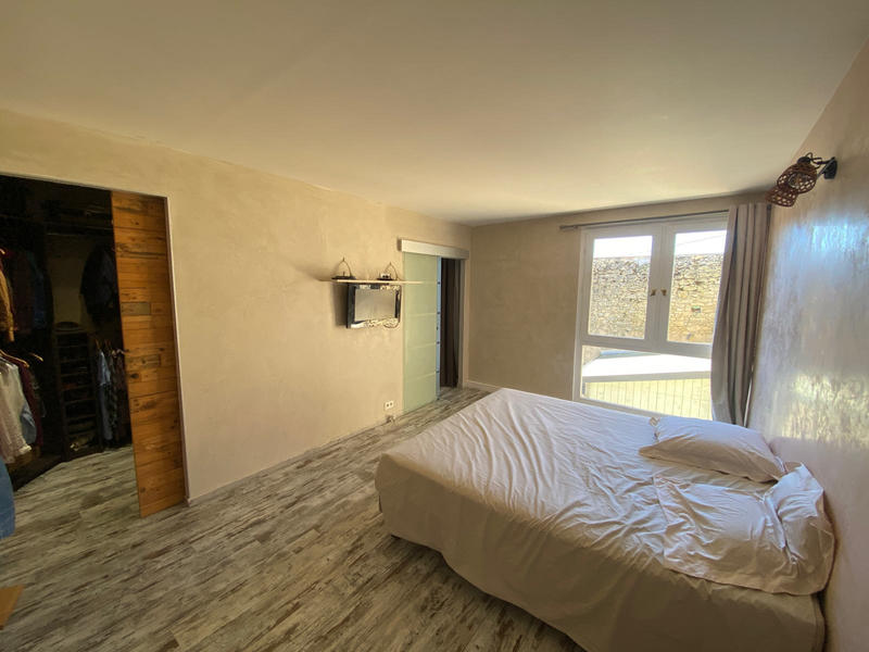 Propriété - 360 m² - 13 pièces