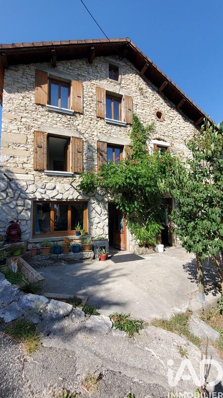 Maison de village - 69 m² - 4 pièces