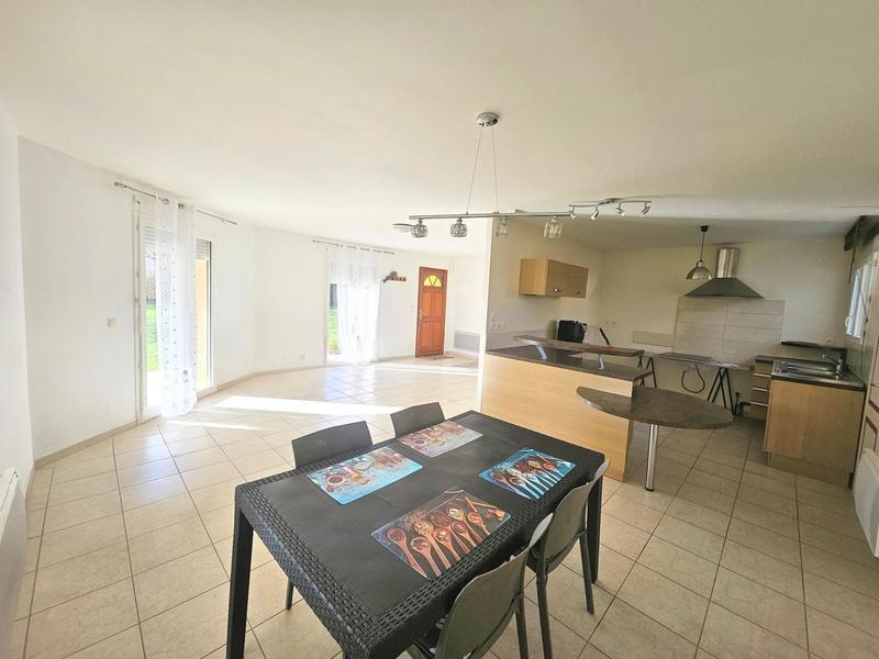 Maison - 92 m² - 4 pièces