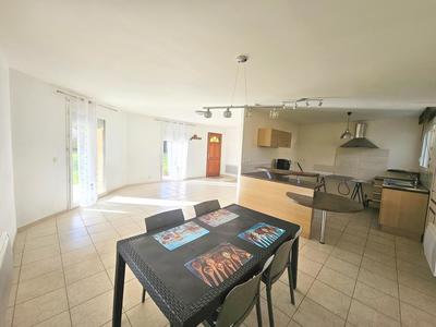 Maison - 92 m² - 4 pièces