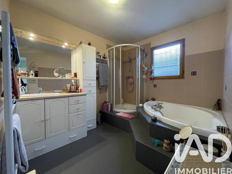 Maison - 141 m² - 7 pièces