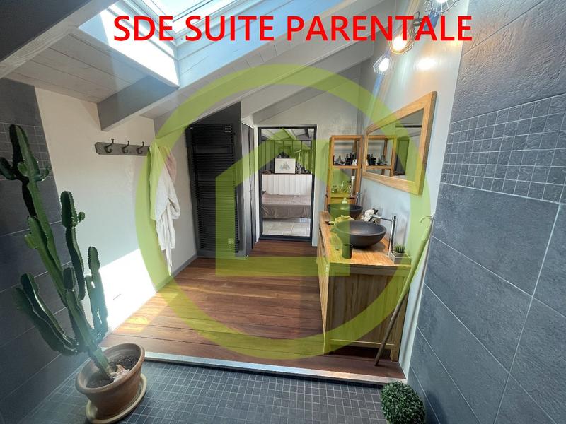 Maison - 160 m² - 6 pièces