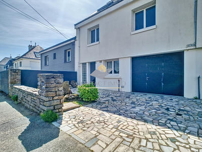 Maison - 166 m² - 7 pièces