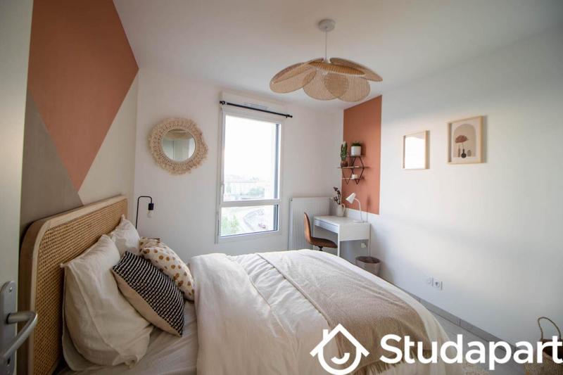 Chambre - 10 m² - 1 pièce