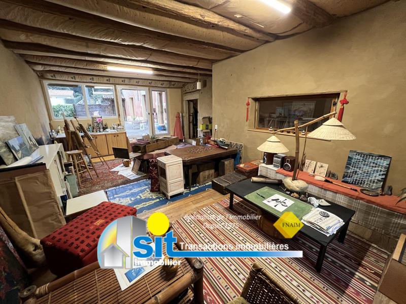 Maison - 230 m² - 8 pièces