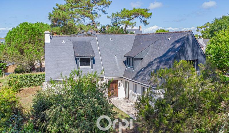 Maison - 205 m² - 11 pièces