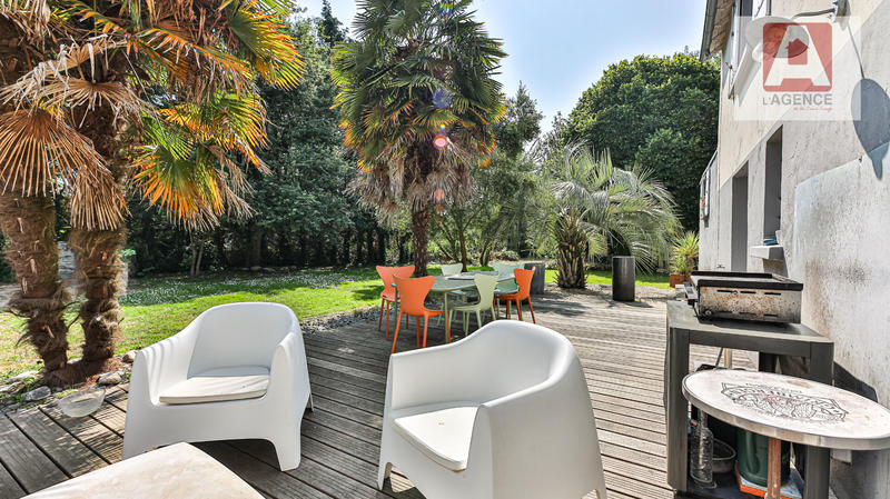 Maison - 187 m² - 5 pièces