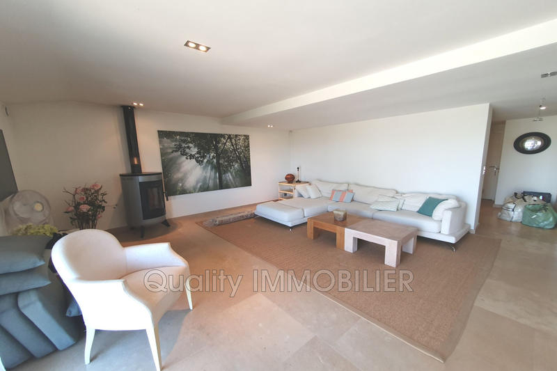 Maison - 150 m² - 4 pièces