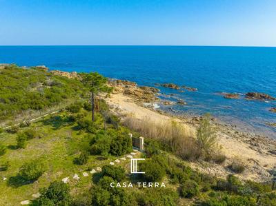 Propriété - 263 m² - 6 pièces