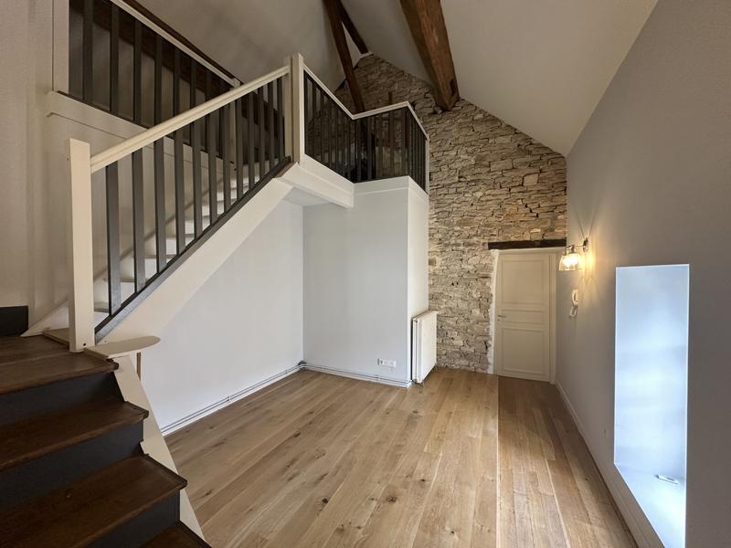 Maison - 270 m² - 8 pièces