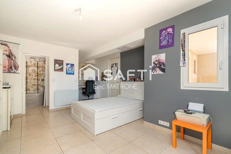 Maison - 250 m² - 9 pièces