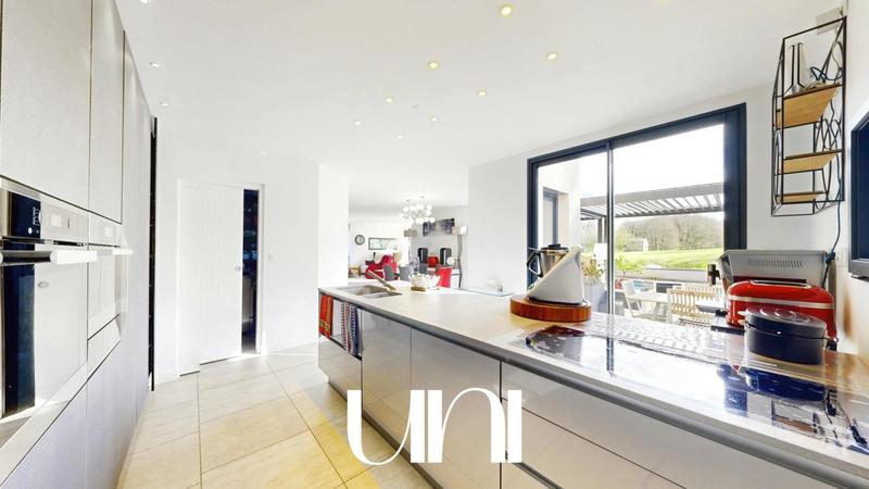 Maison - 157 m² - 4 pièces