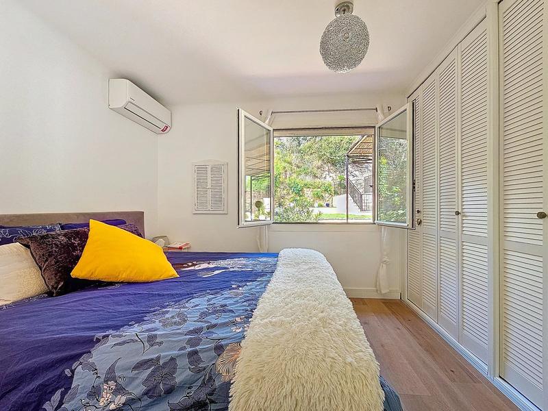 Maison - 236 m² - 9 pièces