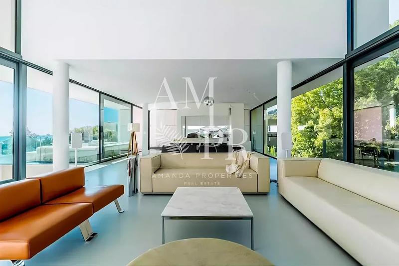 Villa - 220 m² - 6 pièces