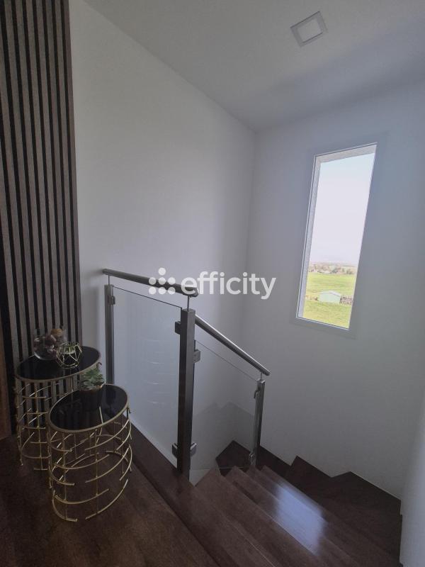 Maison - 135 m² - 6 pièces