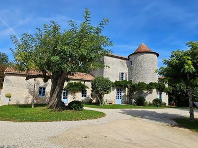 Maison - 258 m² - 9 pièces