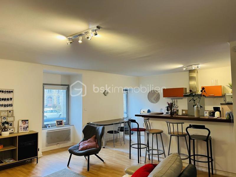 Maison - 274 m² - 10 pièces