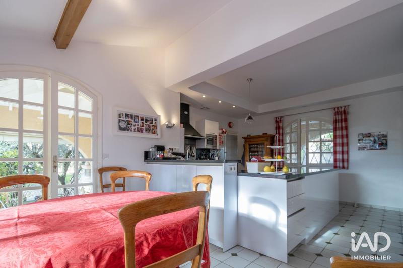 Maison - 284 m² - 6 pièces