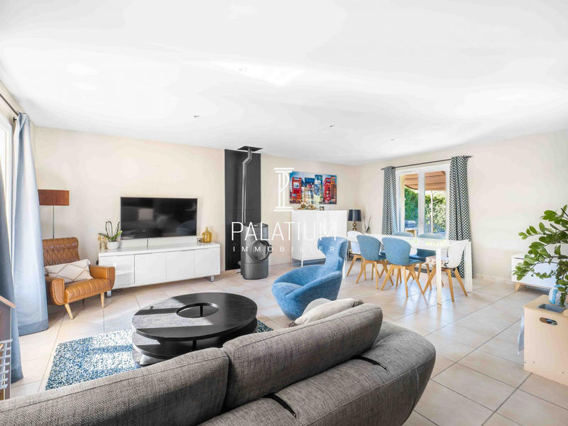 Maison traditionnelle - 98 m² - 4 pièces