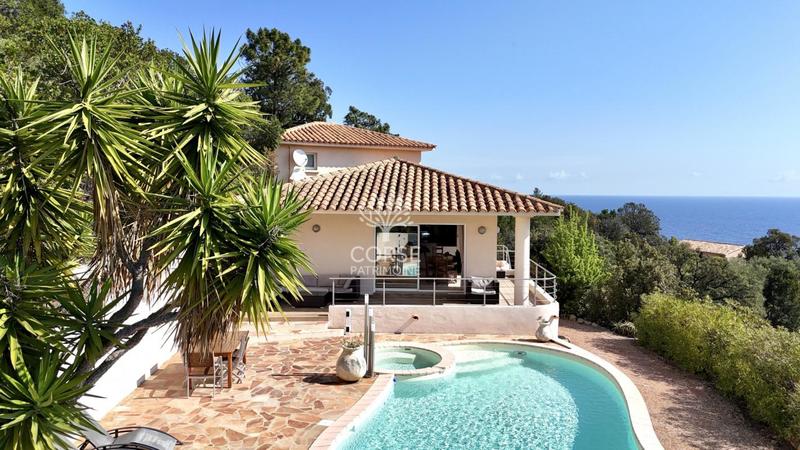 Villa - 185 m² - 5 pièces