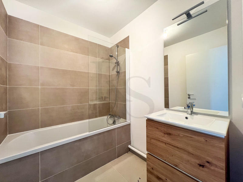 Appartement - 83 m² - 4 pièces