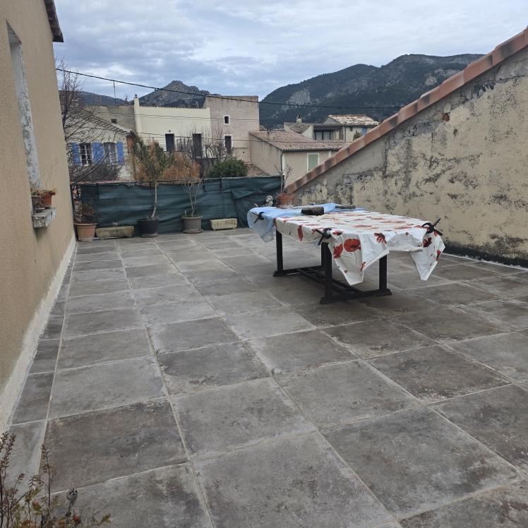 Maison - 91 m² - 6 pièces