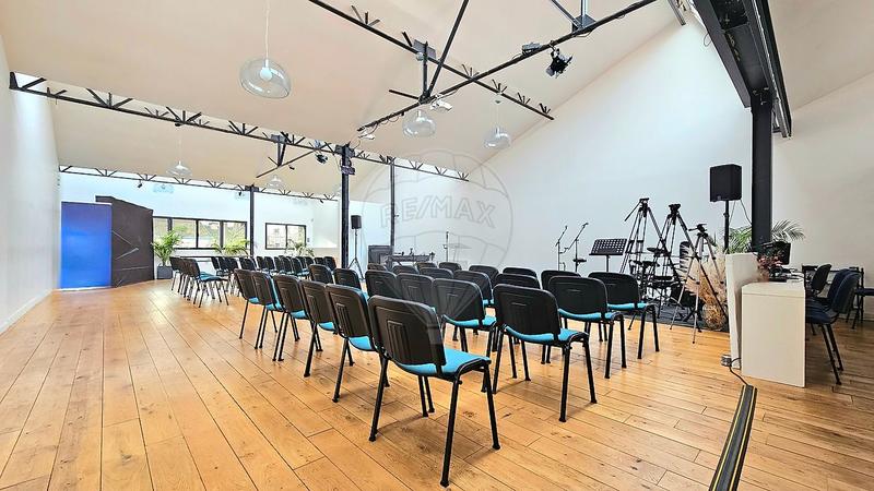 Entrepôt - 400 m² - 10 pièces