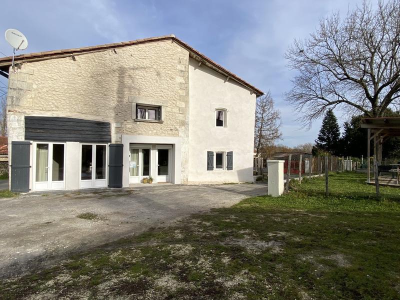Maison - 175 m² - 10 pièces