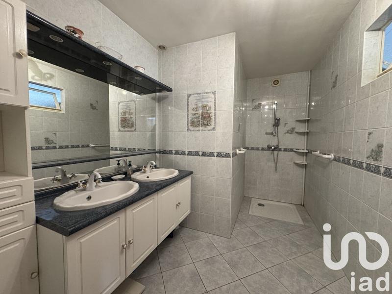 Maison - 195 m² - 7 pièces