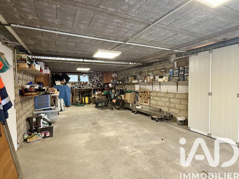 Maison - 233 m² - 7 pièces