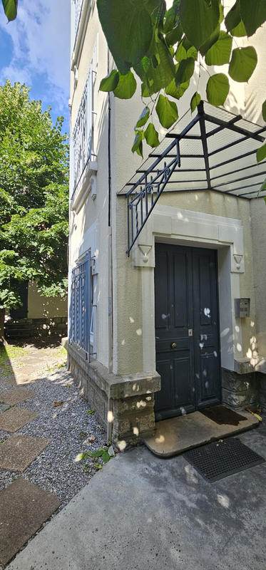 Appartement - 99 m² - 4 pièces