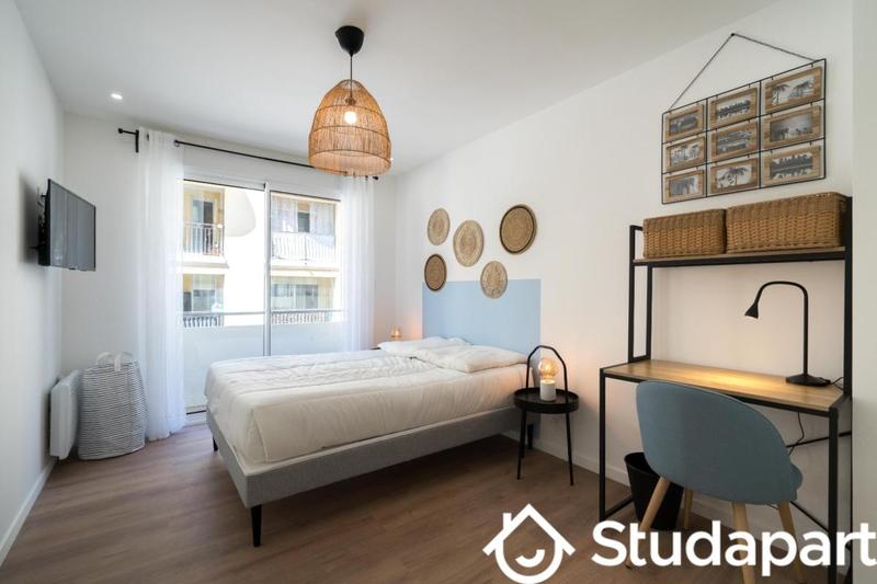 Chambre - 11 m² - 1 pièce