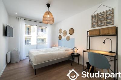 Chambre - 11 m² - 1 pièce