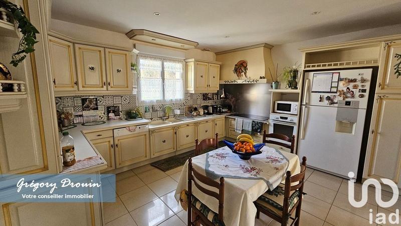 Maison - 233 m² - 10 pièces