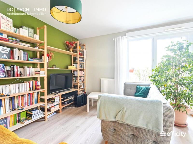 Appartement - 100 m² - 4 pièces