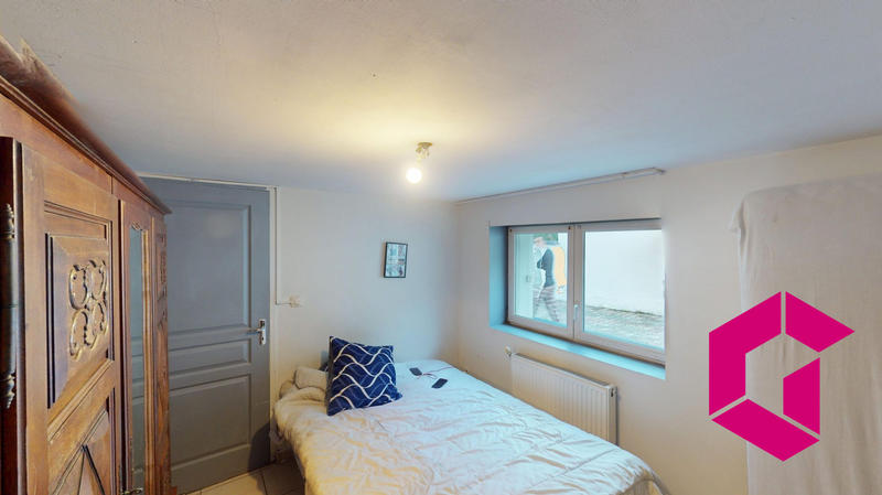 Maison - 221 m² - 8 pièces