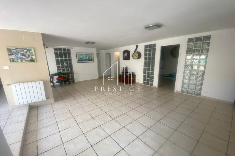 Maison - 197 m² - 2 pièces