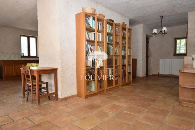 Propriété - 174 m² - 6 pièces