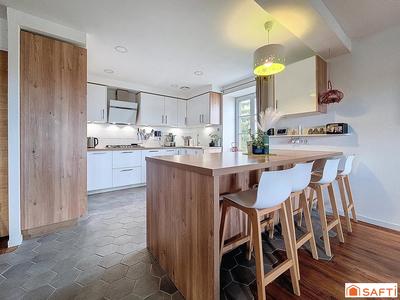 Maison - 181 m² - 6 pièces