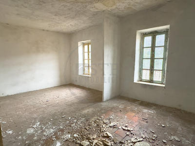 Maison - 201 m² - 14 pièces