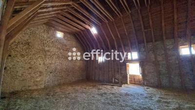 Maison - 200 m² - 2 pièces