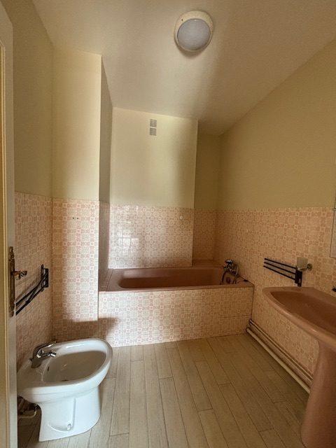 Appartement - 64 m² - 2 pièces