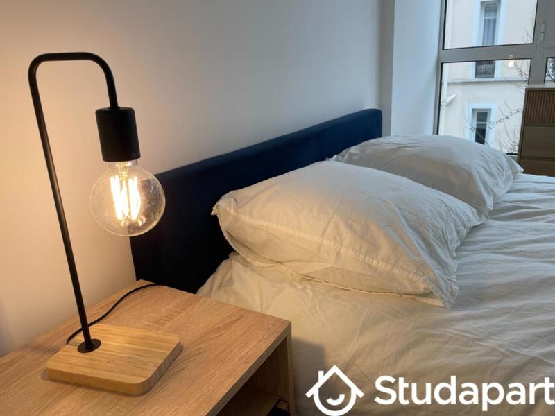 Chambre - 13 m² - 1 pièce