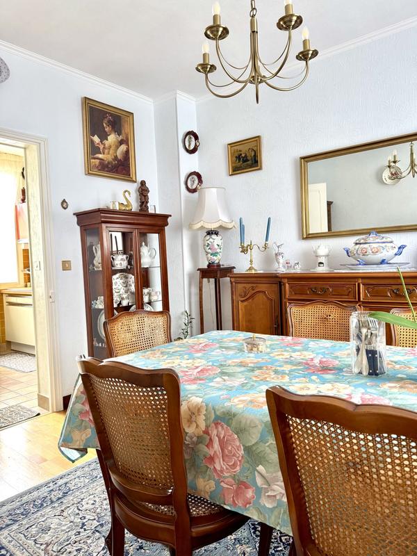 Maison traditionnelle - 140 m² - 6 pièces